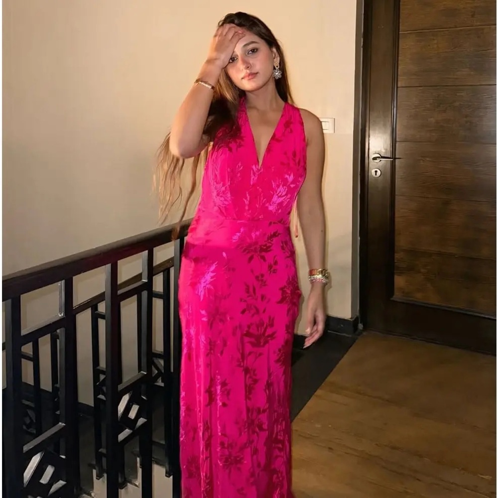 Zara Vibrant Hot Pink Jacquard Bow Summer Halter Maxi Dress (Size Medium) - Picture 3 of 11